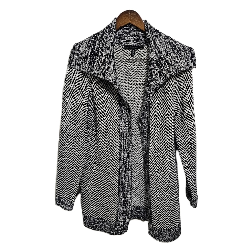 White House Black Market chevron knit black white open cardigan size small